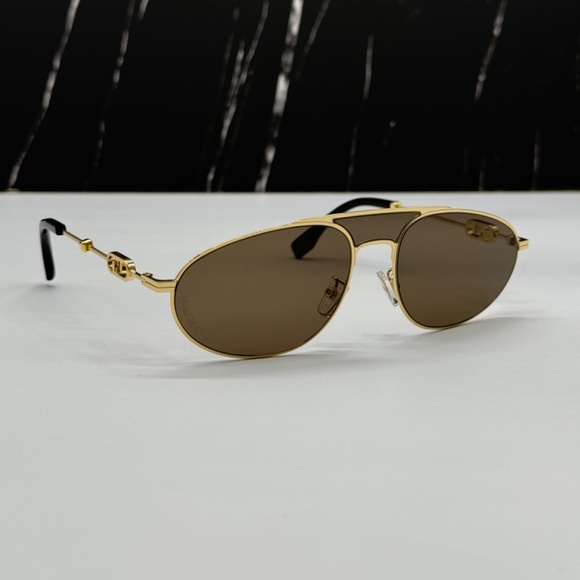 NEW FE40072U 30E FENDI GOLD BROWN OVAL UNISEX FENDI SUNGLASSES main image 4